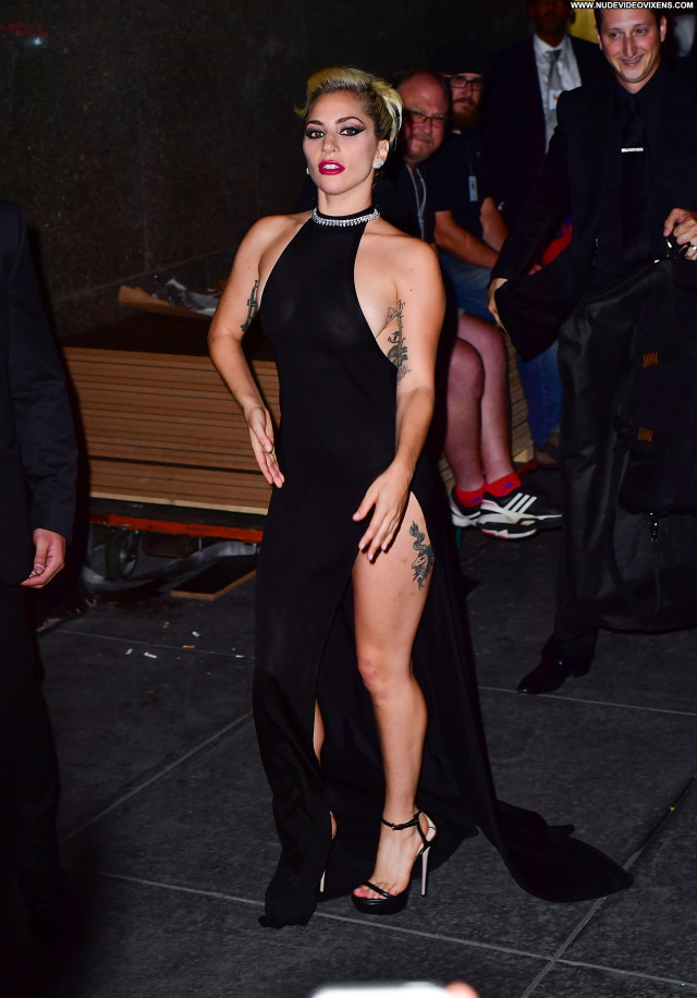 Lady Gaga New York Tits Braless American Beautiful Posing Hot Babe