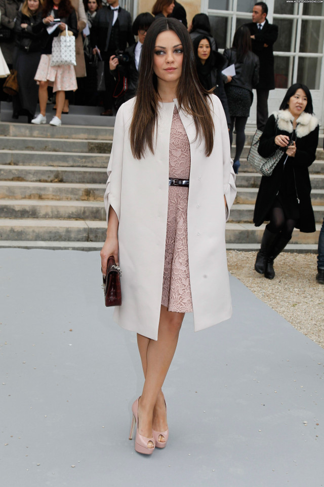 Mila Kunis Ready To Wear Fashion Beautiful France Paris Celebrity
