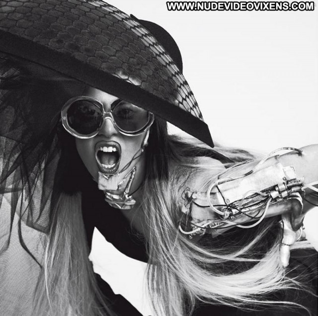 Lady Gaga Vogue Magazine Toples Smile Singer Babe Beautiful Shirt