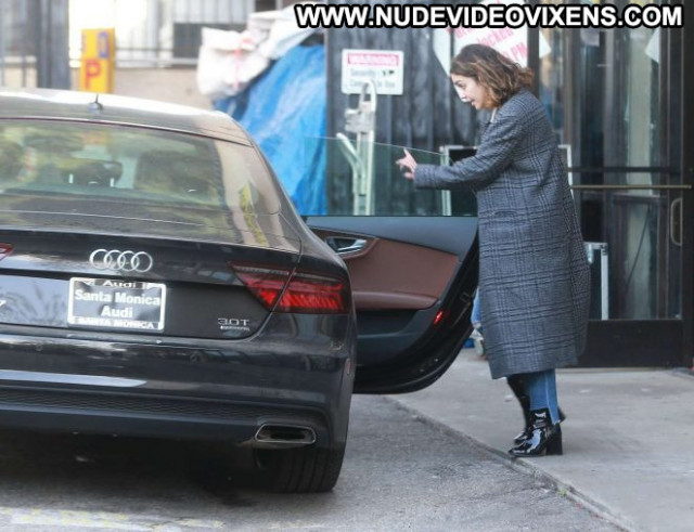 Vanessa Hudgens Posing Hot Babe Paparazzi Hollywood Celebrity