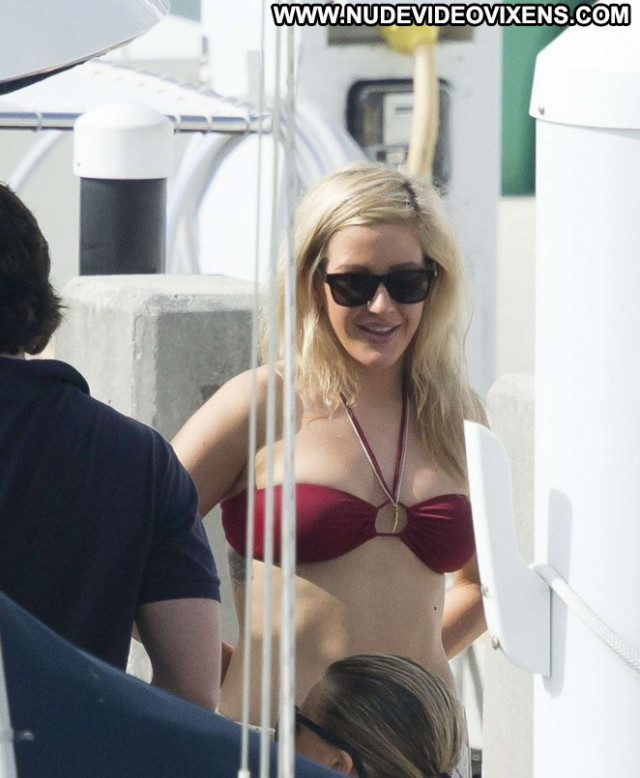Ellie Goulding Beautiful Posing Hot Babe Bikini Celebrity Paparazzi