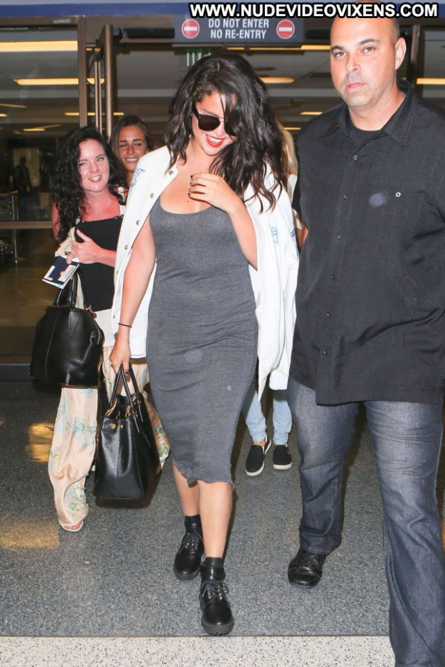 Selena Gomez Lax Airport Celebrity Lax Airport Beautiful Posing Hot