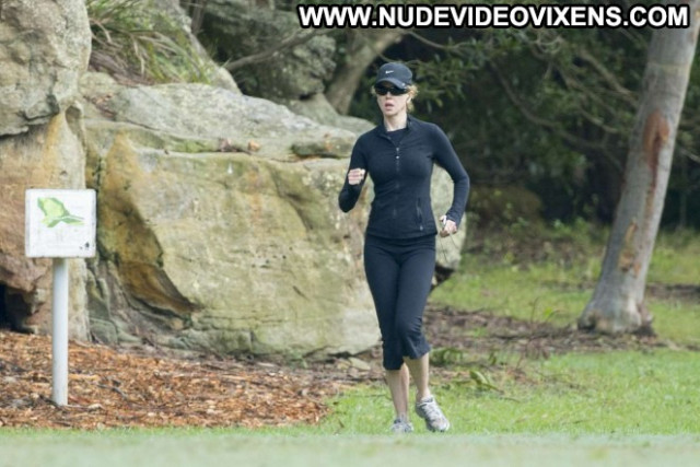 Nicole Kidman Jogging Celebrity Paparazzi Beautiful Posing Hot Babe