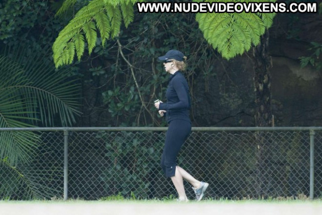 Nicole Kidman Beautiful Celebrity Paparazzi Posing Hot Jogging Babe