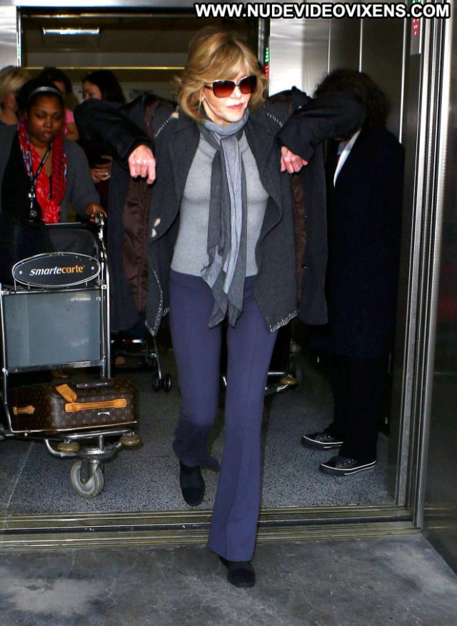 Jane Fonda Lax Airport Posing Hot Babe Beautiful Paparazzi Celebrity