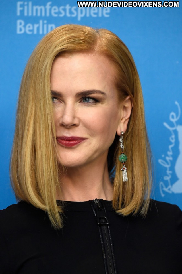 Nicole Kidman The Desert Celebrity Paparazzi Posing Hot Beautiful