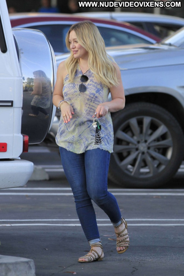 Hilary Duff Beverly Hills Beautiful Posing Hot Babe Jeans Celebrity