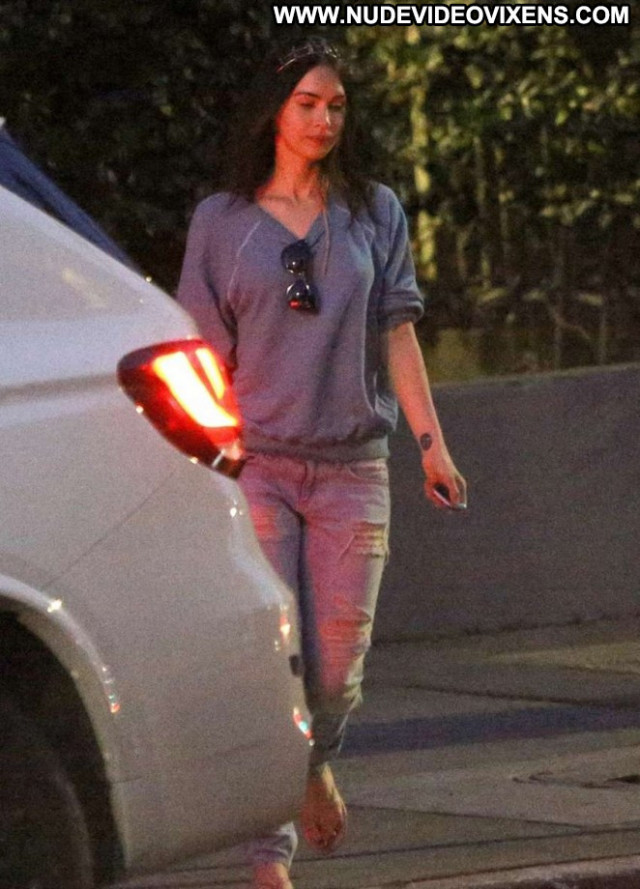 Megan Fox Paparazzi Celebrity Babe Posing Hot Beautiful Famous Hot