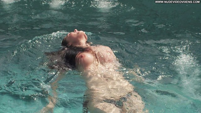 Melissa Jacobs Barely Legal Cute Video Vixen Gorgeous Medium Tits