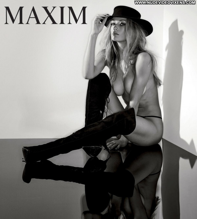 Hannah Ferguson Maxim Magazine Magazine Posing Hot Celebrity