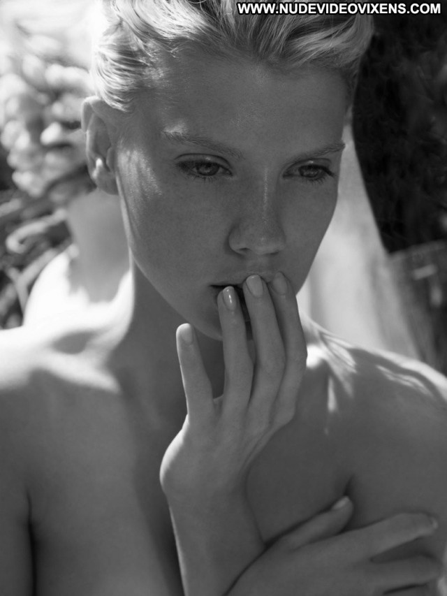Charlotte Mckinney No Source Nude Celebrity Photoshoot Babe Beautiful