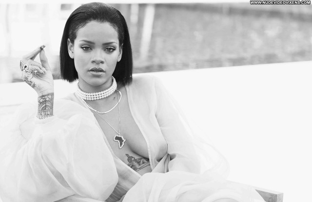 Rihanna Topless Photoshoot Photoshoot Babe Celebrity Topless