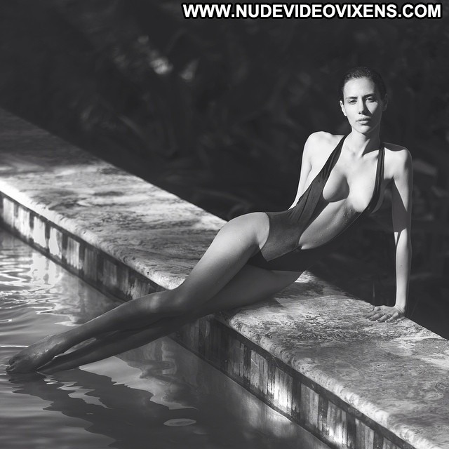 Elisa Meliani No Source Beautiful Babe Celebrity Posing Hot Sexy Model