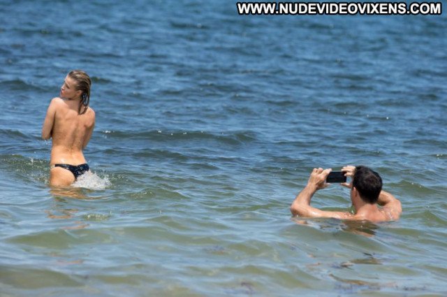 Joanna Krupa No Source Celebrity Babe Candids Topless Posing Hot