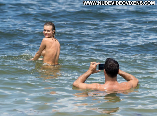 Joanna Krupa No Source Beautiful Candids Celebrity Topless Babe