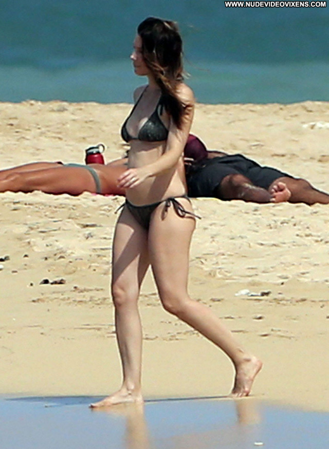 Jessica Biel The Beach Celebrity Posing Hot Babe Sexy Beautiful
