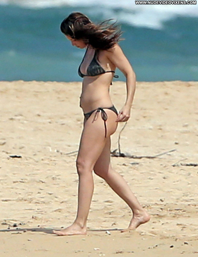Jessica Biel The Beach Babe Posing Hot Beautiful Sexy Beach Candids