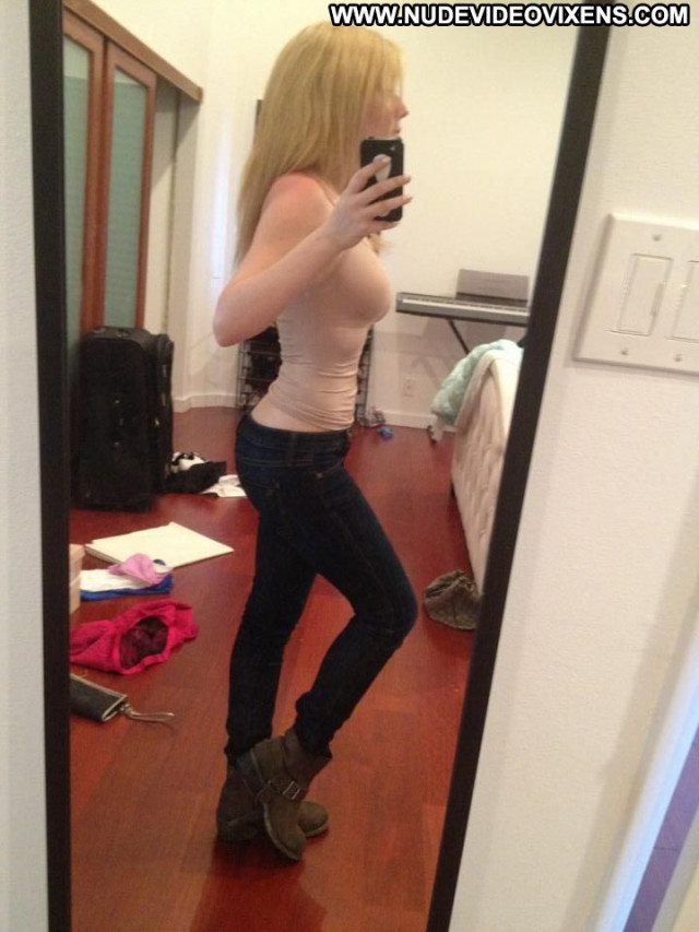 Jennette Mccurdy No Source Posing Hot Babe American Online Beautiful