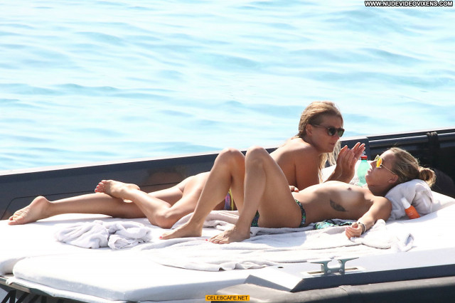 Tania Cagnotto No Source Topless Posing Hot Boat Beautiful Celebrity