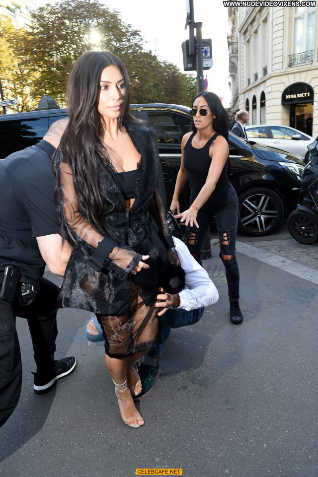 Kim Kardashian No Source Babe Paris Posing Hot Beautiful Celebrity Ass