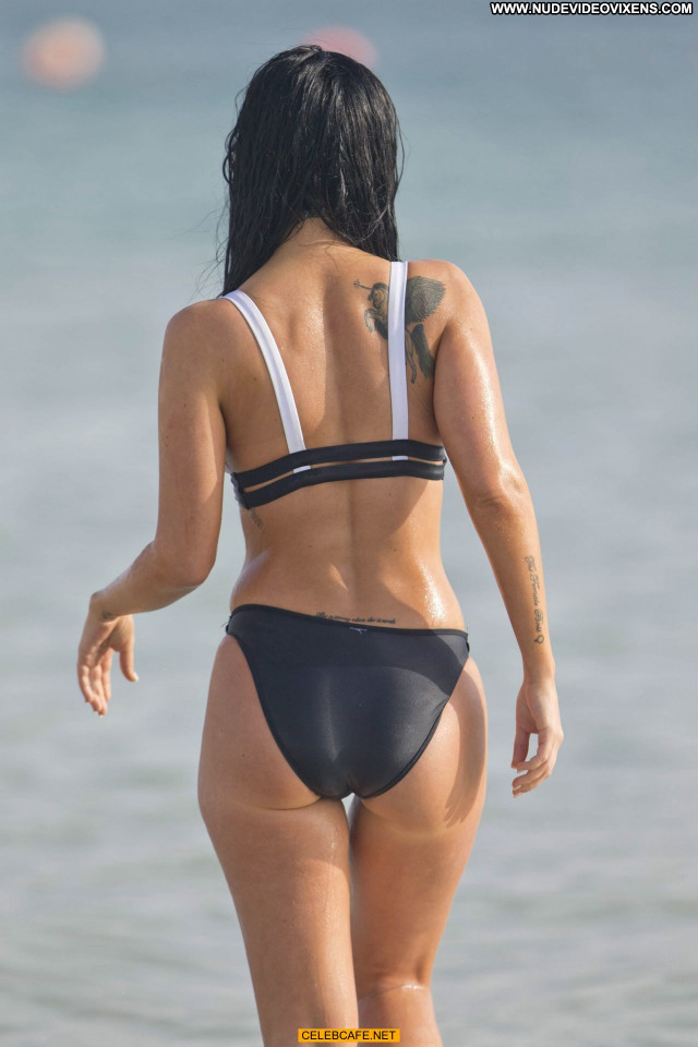 Tulisa Contostavlos No Source Bikini Posing Hot Celebrity Babe Sexy