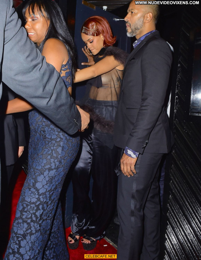 Rihanna Wardrobe Malfunction Party Posing Hot Babe