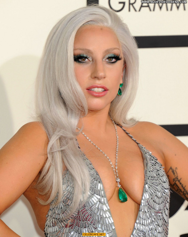 Lady Gaga Grammy Awards Sexy Cleavage Babe Posing Hot Beautiful Gag