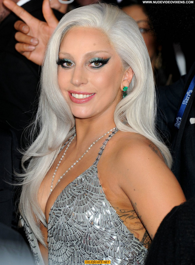Lady Gaga Grammy Awards  Sex Awards Cleavage Beautiful Babe Gag