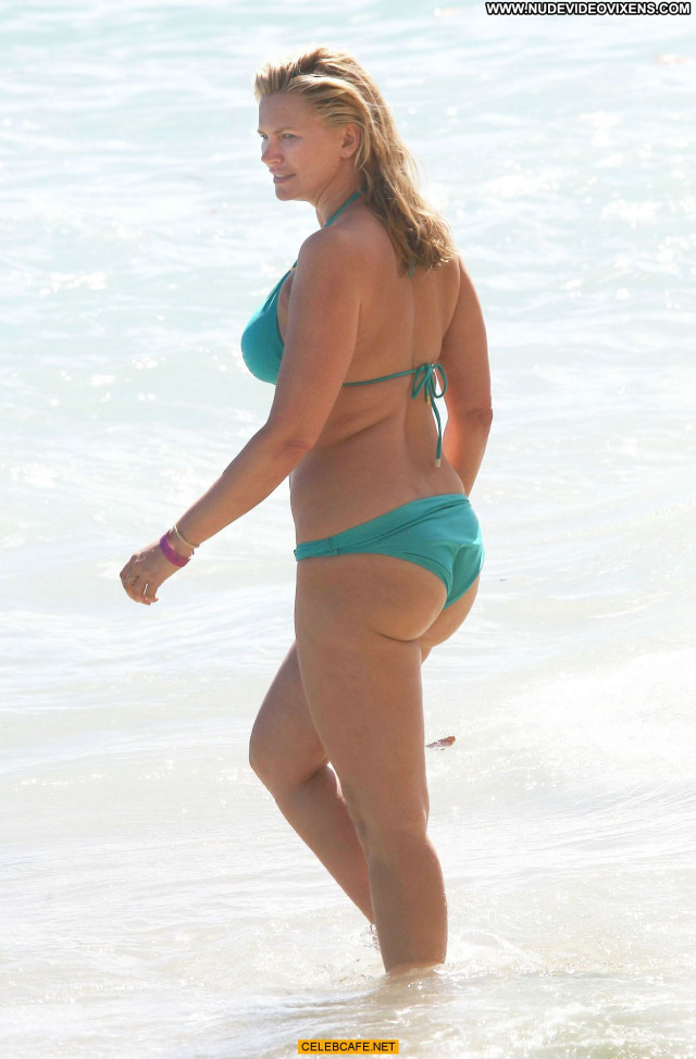 Natasha Henstridge No Source Celebrity Hawaii Bikini Beautiful Babe