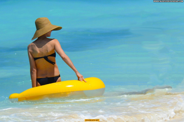 Heidi Klum No Source The Bahamas Black Celebrity Posing Hot Beach