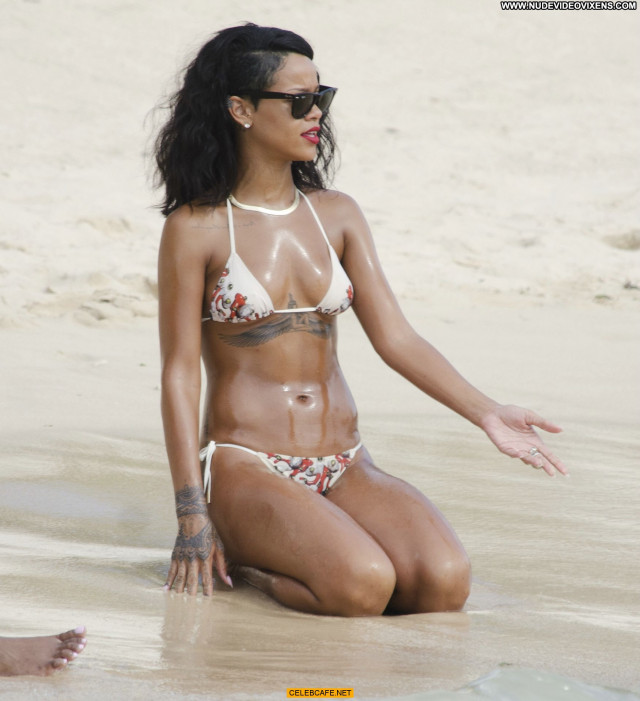 Rihanna Photo Shoot Photo Shoot Babe Beach Bar Posing Hot Beautiful