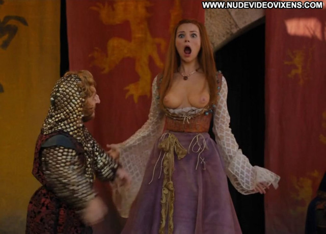 Eline Powell Game Of Thrones Tits Stage Posing Hot Breasts Perfect