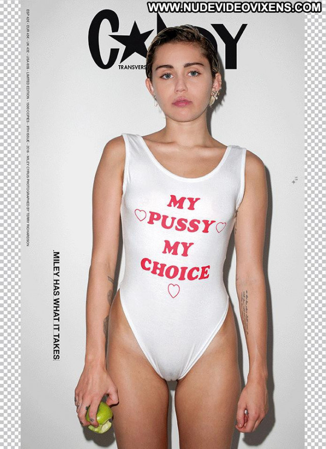 Miley Cyrus Full Frontal Pussy Babe Swimsuit Posing Hot Celebrity