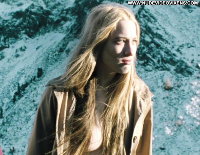 Sophie Lowe Autumn Blood Adventure Celebrity Ass Big Tits Posing Hot