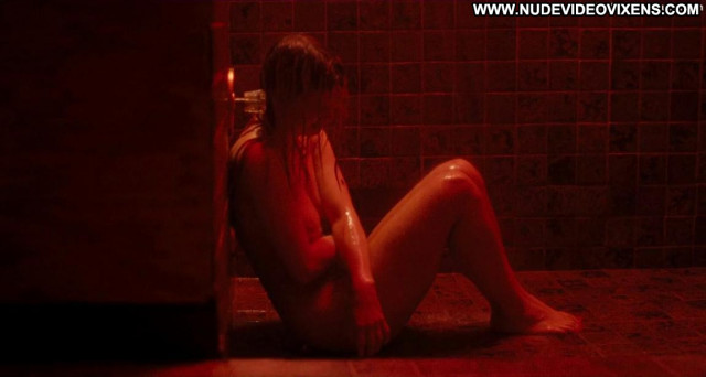 Vanessa Hudgens Spring Breakers Celebrity Nude Wet Posing Hot Big