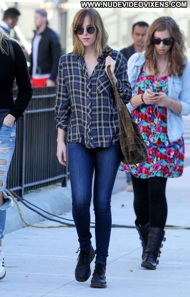 Dakota Johnson New York Celebrity New York Jeans Posing Hot Babe