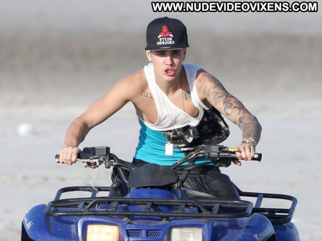 Justin Bieber No Source Panama Posing Hot Celebrity Paparazzi Babe