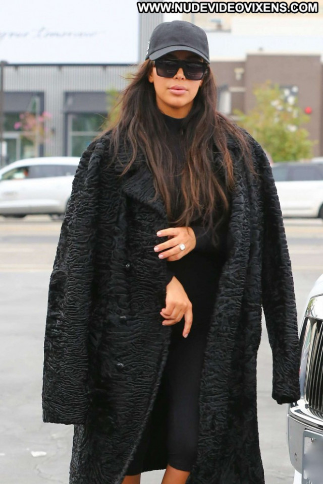 Kim Kardashian Paparazzi Toy Shopping Posing Hot Babe Beautiful