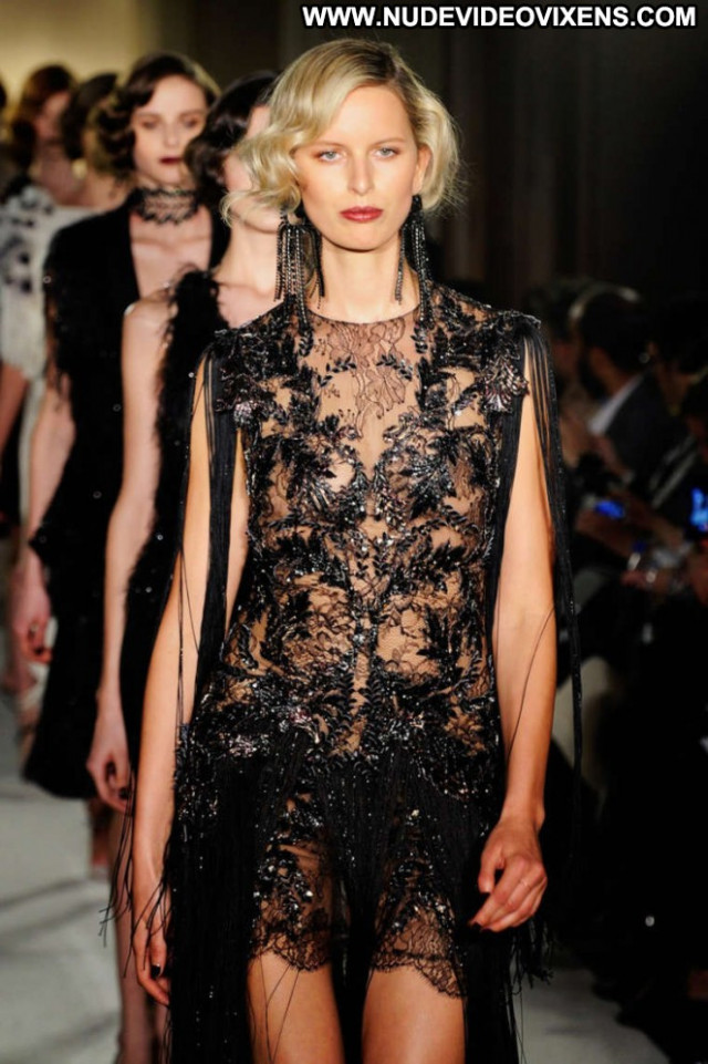Karolina Kurkova Fashion Show New York Celebrity Posing Hot Fashion