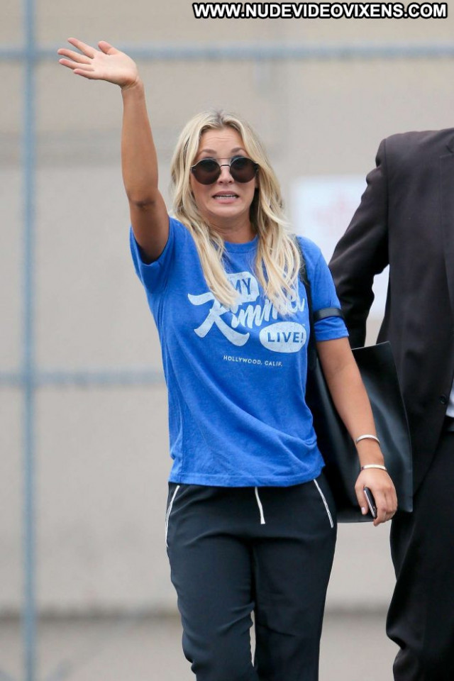 Kaley Cuoco Jimmy Kimmel Live Celebrity Babe Paparazzi Posing Hot