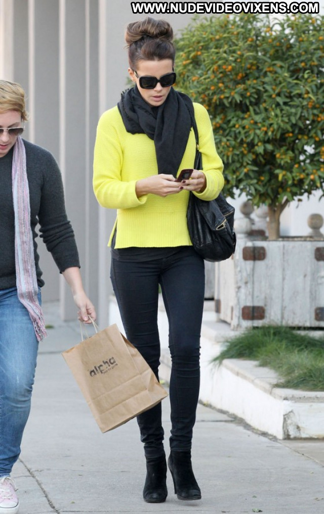 Kate Beckinsale Candid Shopping Posing Hot Paparazzi Babe Celebrity