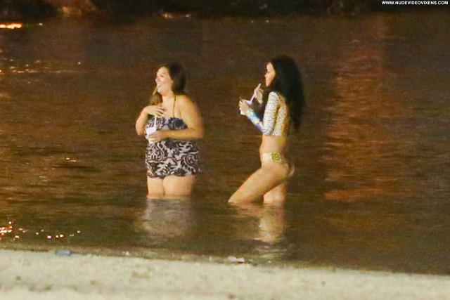 Rihanna No Source Posing Hot Babe Bikini Candid Paparazzi Celebrity
