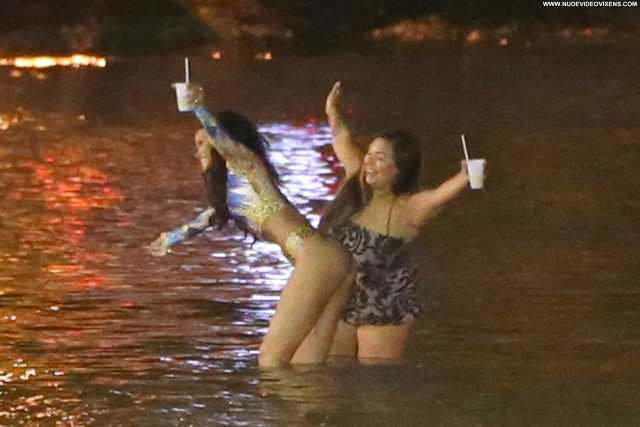 Rihanna No Source Bikini Celebrity Paparazzi Candids Posing Hot Babe