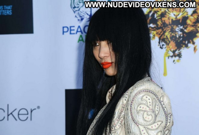 Bai Ling E Love Celebrity Celebrity Beautiful Babe Paparazzi Posing