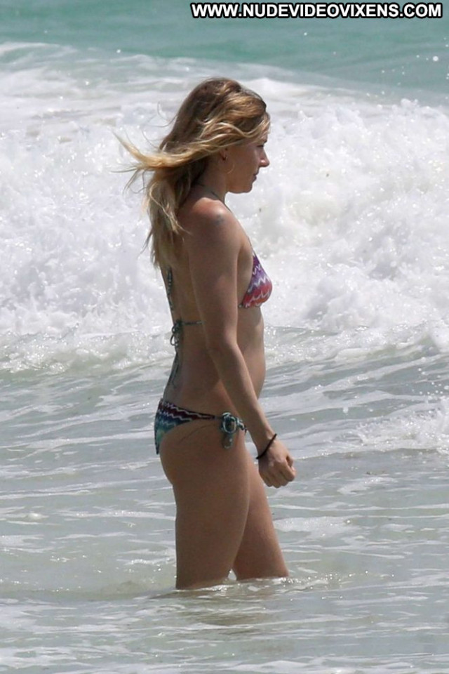 Sienna Miller No Source Beautiful Beach Paparazzi Bikini Posing Hot