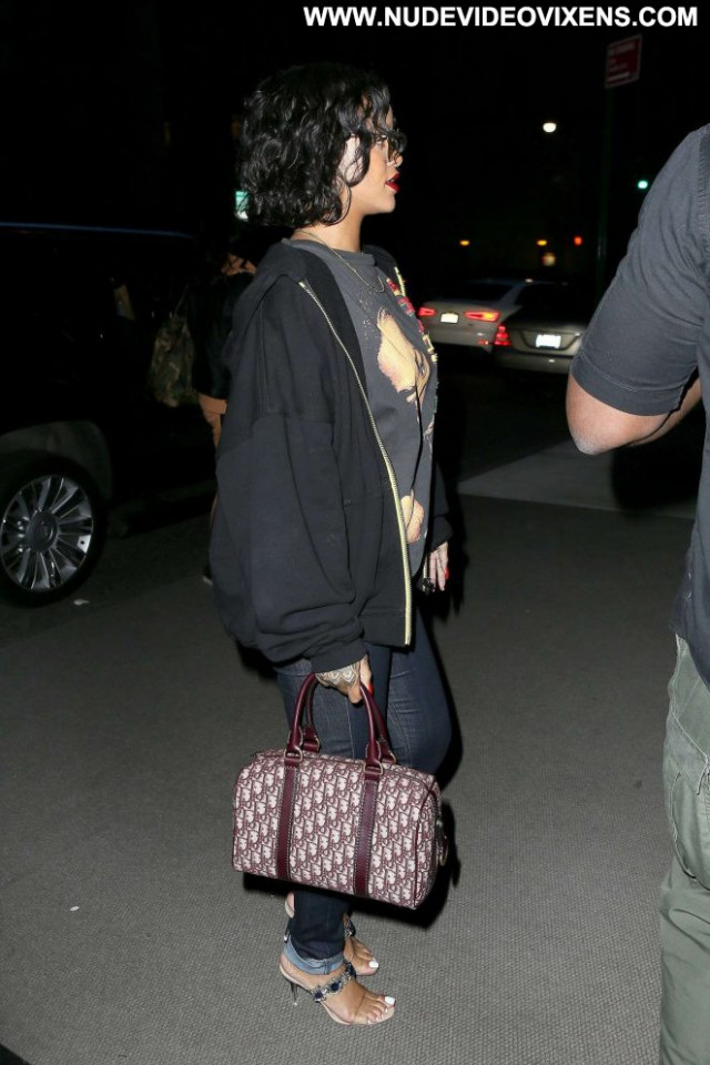 Rihanna New York Babe Posing Hot Hot New York Paparazzi Hotel