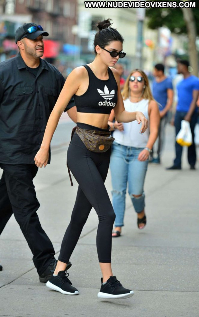 Kendall Jenner The Box Celebrity Babe Gym Paparazzi Nyc Posing Hot