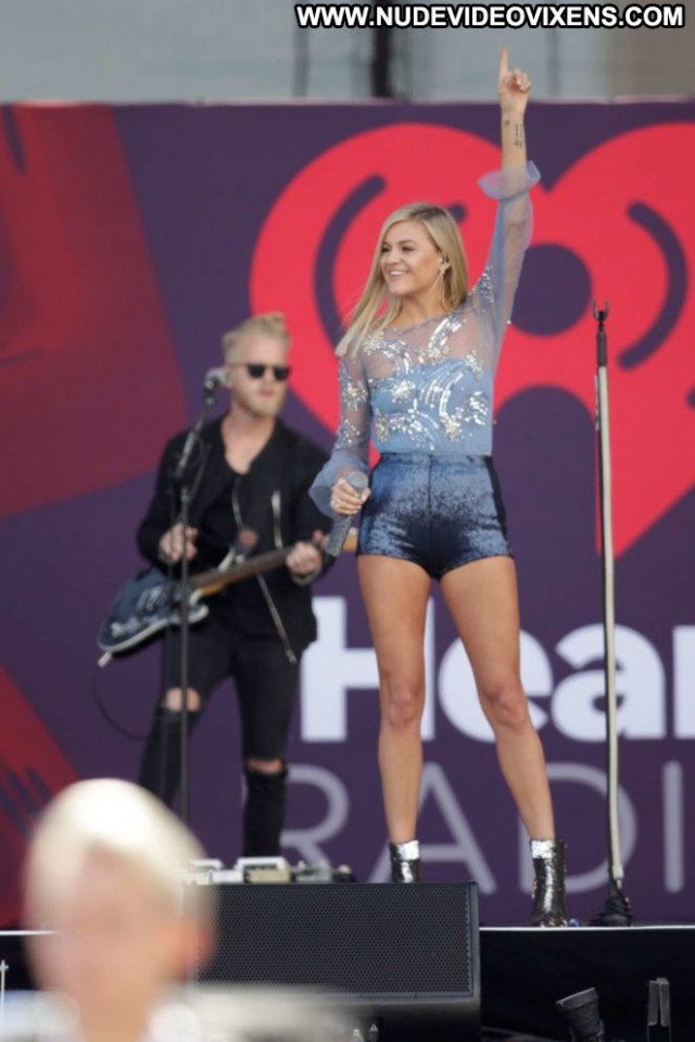 Kelsea Ballerini Las Vegas Paparazzi Posing Hot Babe Celebrity