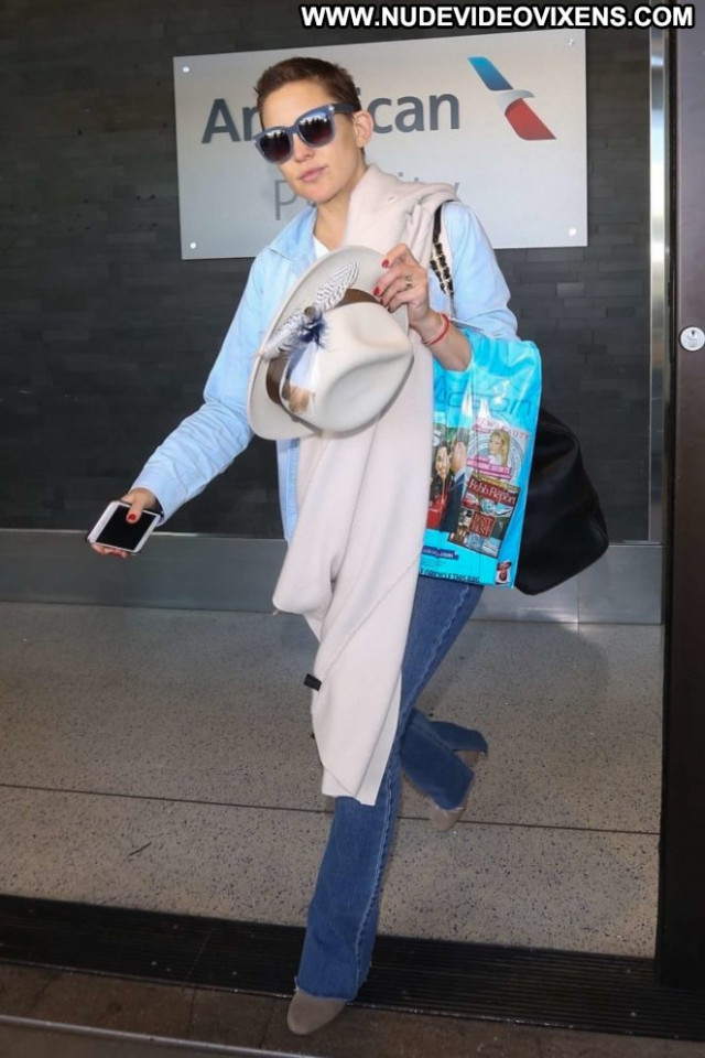 Kate Hudson Lax Airport  Paparazzi Posing Hot Babe Angel Celebrity