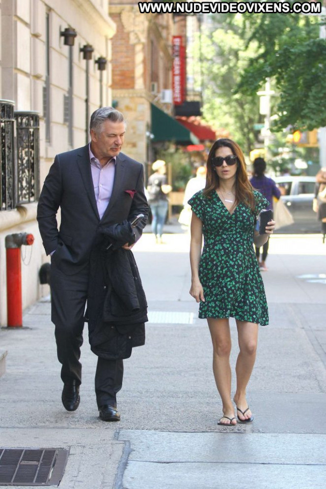 Alec Baldwin No Source Nyc Posing Hot Beautiful Paparazzi Celebrity